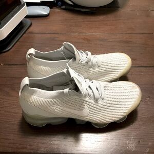 Women's Nike AirMax size 7.5